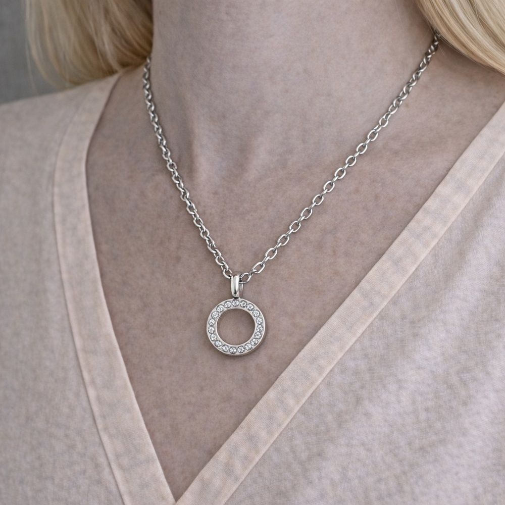 Elegant Silver Pendant Necklace